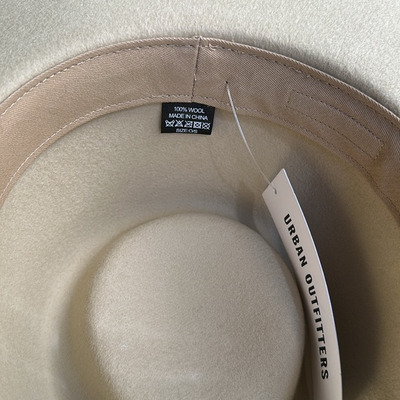 Wool Hat - Picture 8 of 9